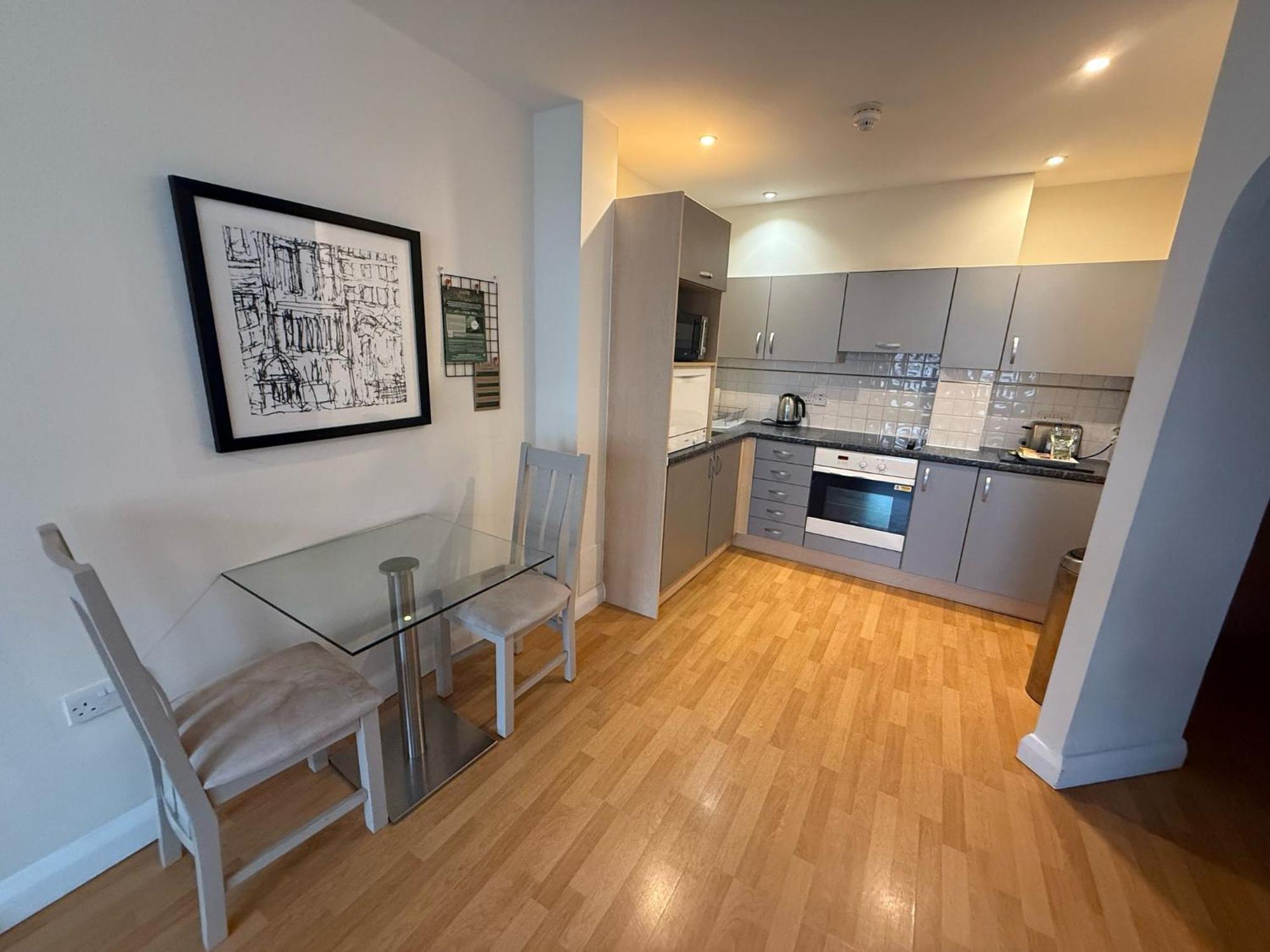 เอชโอเอฟ ซิตี้ วอลล์ เฮาส์ Apartment เรดดิ้ง ภายนอก รูปภาพ
