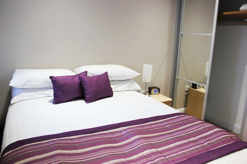 เอชโอเอฟ ซิตี้ วอลล์ เฮาส์ Apartment เรดดิ้ง ภายนอก รูปภาพ
